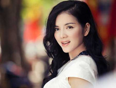 Mỹ Chi vui vẻ đi hát, Lý Nhã Kỳ kể về nỗi cô đơn