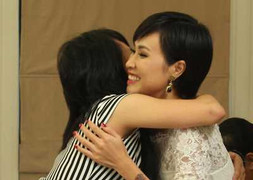 Uyên Linh làm giám khảo vòng loại Vietnam Idol 2013