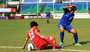 Gặp xe bus 2 tầng Thái Lan, nữ VN chia điểm