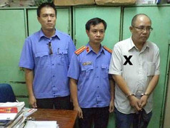 Bắt một thư ký tòa án nhận tiền 'chạy án'