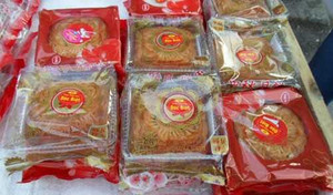 Sát rằm, bánh trung thu tung chiêu 'bẩn' lừa khách