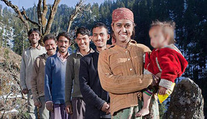 Cô gái 21 tuổi lấy 5 anh em ruột làm chồng