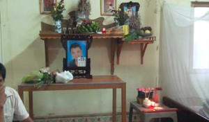 Nã súng bắn cán bộ: Hung thủ chuẩn bị trước di ảnh