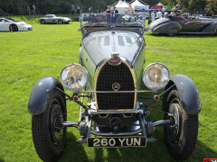 Xem quý tộc Anh khoe siêu gia tài bốn bánh