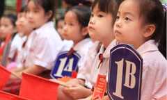 Giáo viên phải khen học sinh lớp 1 thế nào?