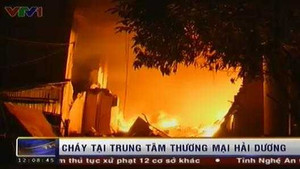 Clip:Cháy kinh hoàng ở Hải Dương, thiêu rụi 400 tỷ đồng