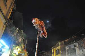 Tai nạn khi múa lân, một 'lân thủ' nguy kịch