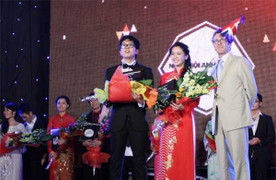 Em họ Bùi Anh Tuấn đăng quang đại sứ trường Ams