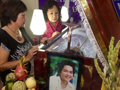 Con trai út của nghệ sĩ Minh Cảnh bị đâm chết