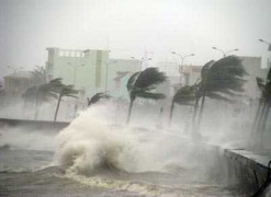 Bão số 8 áp sát các tỉnh Quảng Bình – Bình Định