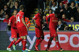 Liverpool soán ngôi Arsenal: Có hình bóng MU