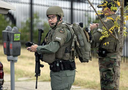 Toàn cảnh vụ xả súng chết người ở tòa nhà hải quân Mỹ