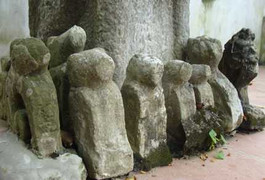 Bí ẩn tục hiến tế và thờ chó đá của người Việt xưa