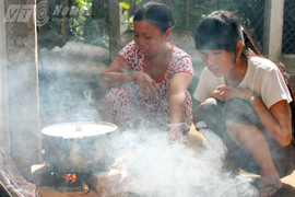 Ô Xin xúc động nhận học bổng 30 triệu đồng