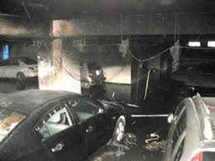 Cháy nhà để xe: Loạt xe sang cháy rụi, cứu được cúp 70