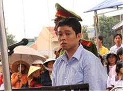 Án tử cho kẻ giết người yêu, giấu xác trong bãi bùn