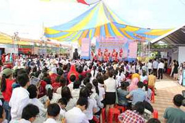 Gần 1.000 SV tham gia 