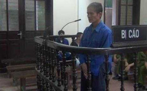 Dùng búa đinh sát hại vợ hờ