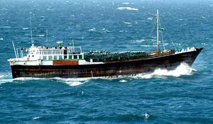 Tàu chiến Triều Tiên bắn tàu cá Nga