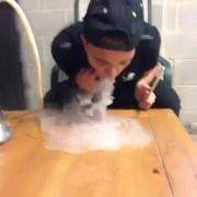 Ảo thuật với khói thuốc