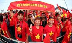 Fan ‘báu vật’ bầu Đức sôi sục trước giờ bóng lăn
