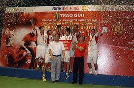 Đạt Vĩnh Tiến vô địch bóng đá đường phố