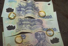 Công an đưa đạo chích đi chụp X-quang tìm vàng