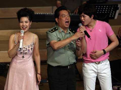 Hiếp dâm, con trai tướng Trung Quốc đi tù