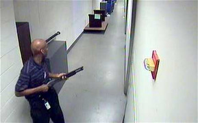 Công bố clip sát thủ rình rập ở căn cứ hải quân