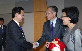 Thủ tướng tiếp lãnh đạo hai tổ chức tài chính quốc tế