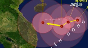 Bão số 10 di chuyển phức tạp trên biển Đông