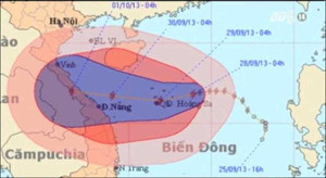 Bão mạnh nhất năm tiến vào miền Trung