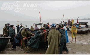 Bão số 10 đổ bộ, Đà Nẵng tổng lực chống bão