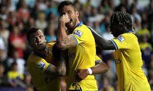 'Đục nước béo cò', Arsenal xây chắc ngôi đầu