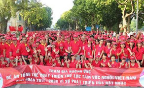 1000 người đi bộ vì tầm vóc người Việt