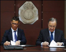 Vén màn bí ẩn hợp đồng triệu đô giới cầu thủ