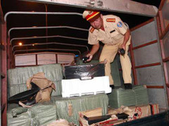 Quái 'chiêu' giúp hàng lậu qua mặt hải quan