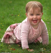 Kỳ diệu bé gái sống sót sau 3 lần tim ngừng đập