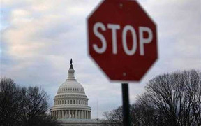 Chính phủ Mỹ chính thức đóng cửa một số cơ quan