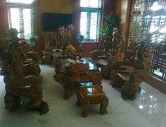 Những khối gỗ trị giá cả gia tài