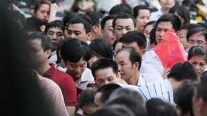 3.000 USD một suất 'chạy' trường