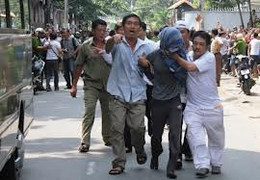 Bé gái dàn cảnh bắt cóc tống tiền mẹ 500 triệu đồng