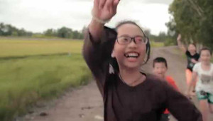 Clip: Phương Mỹ Chi đóng phim Hai Lúa