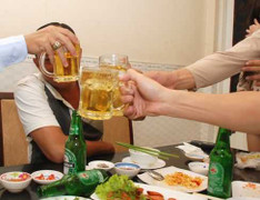 Phải cắt giảm đám 'vác ô' càng nhanh càng tốt