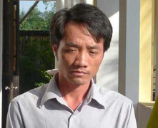 Giả danh tổng biên tập, 'dọa nạt' chủ tịch xã