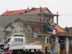 Clip: Lốc xoáy cuốn đi 10 tỷ đồng ở Quảng Bình