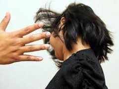 Tát học trò, thầy giáo phải hầu toà