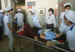 Ăn trứng có vi khuẩn, gần 1.000 công nhân ngộ độc