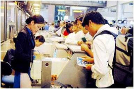 Vé máy bay Tết Vietnam Airlines rẻ hơn hàng không giá rẻ