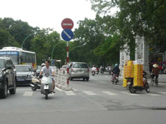 Tự nhận vô văn hóa giao thông: ‘Thật phản cảm!’